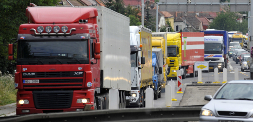 Zákaz vjezdu nákladních aut v délce nad 12 metrů schválila Praha minulý týden (ilustrační foto).