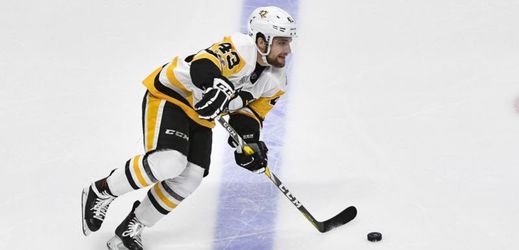 Útočník Pittsburghu Connor Sheary zůstává u Penguins.
