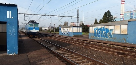 Nikým neřizený vlak vyjel ze železniční stanice Kadaň-Prunéřov.