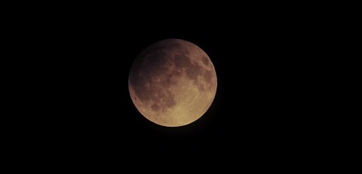 Polostínové zatmění Měsíce v září 2016.