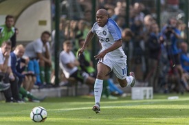 Fotbalista Biabiany v dresu Interu Milán.