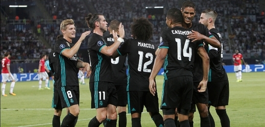 Real Madrid porazil Manchester United 2:1. Vítězný gól zařídil Isco. 