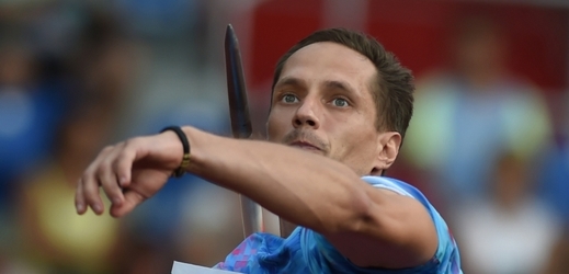 Oštěpař Vítězslav Veselý neúspěšnou kvalifikací na mistrovství světa uzavřel letošní sezonu, ve které marně čekal na vydařený hod. 