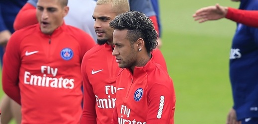 Fotbalový útočník Neymar na tréninku Paris St. Germain.
