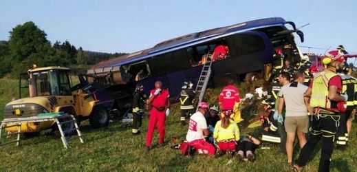 Nehoda autobusu v Itálii. 