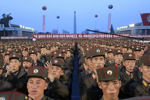 Severokorejští vojáci na vojenské přehlídce.