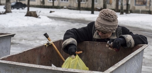 Přibližně čtvrtině obyvatel Donbasu chybí potraviny.