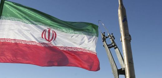 Íránská vlajka.