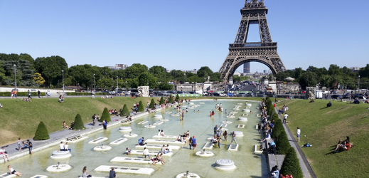 Za první půlrok navštívilo Paříž přes 16 milionů turistů.