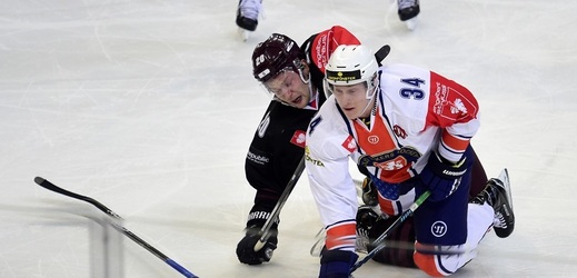 Odvetné utkání semifinále play off hokejové Ligy mistrů Sparty proti švédskému týmu Växjö.