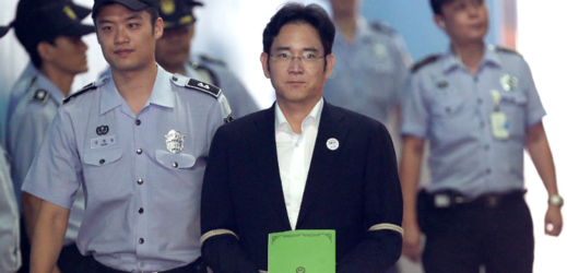 Soud poslal dědice konglomerátu Samsung I Če-jonga na pět let do vězení.
