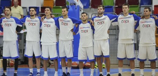 Čeští basketbalisté se připravují na zápas s Rumunskem.