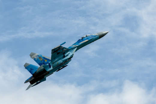 Na záběru je stíhací letoun Su-27 z Ukrajiny.
