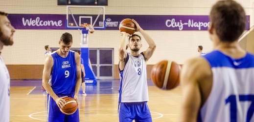 Basketbalisté se pilně připravují na další bitvu šampionátu proti Maďarsku.