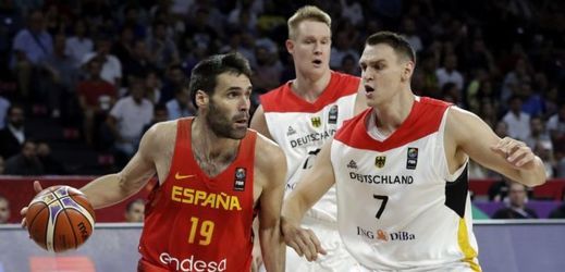 Španělští basketbalisté postupují podesáté za sebou do semifinále.