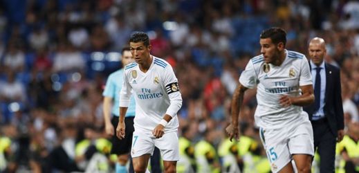 Cristiano Ronaldo v dresu Realu Madrid při jednom ze zápasů.
