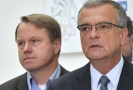 Miroslav Kalousek se před volbami se spřáhl se stranou LES Martina Bursíka (vlevo)
