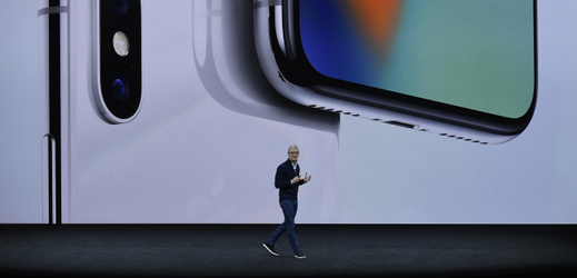 Americká společnost Apple představila v Kalifornii nový iPhone X.