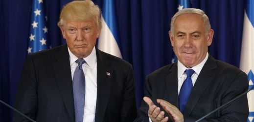 Americký prezident Donald Trump (vlevo) a izraelský premiér Benjamin Netanjahu (vpravo).