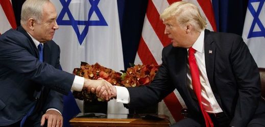 Izraelský premiér Benjamin Netanjahu (vlevo) a americký prezident Donald Trump.