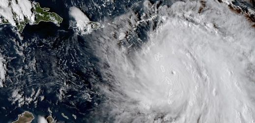 Hurikán Maria na satelitním snímku.