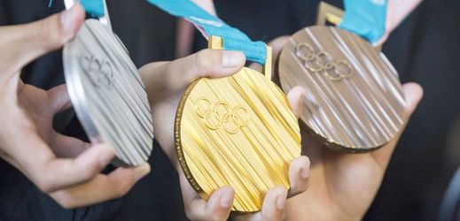 Olympijské medaile, o které se bude v Koreji závodit.