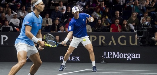 Berdych s Nadalem si v pátek zkusili čtyřhru a proti týmu světa prohráli.
