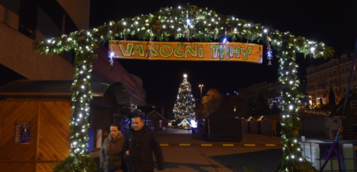 Vánoční trhy v Karlových Varech (ilustrační foto).