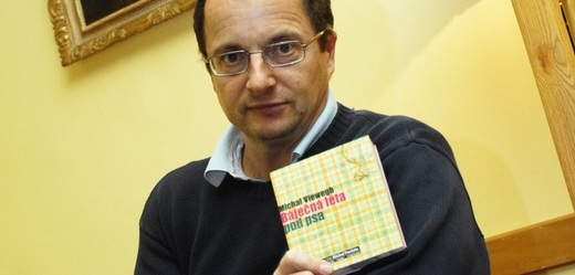 Spisovatel Michal Viewegh s audio verzí své knihy Báječná léta pod psa.