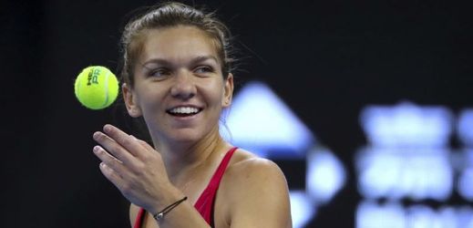 Simona Halepová se může smát, poprvé v kariéře porazila Marii Šarapovovou.
