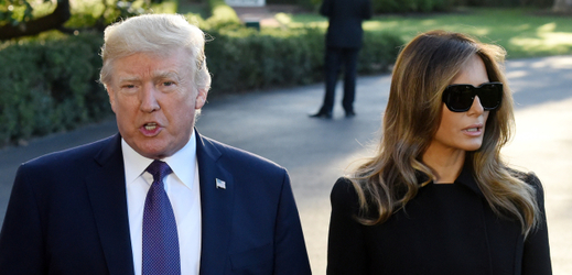 Prezident USA Donald Trump s první dámou Melanii.