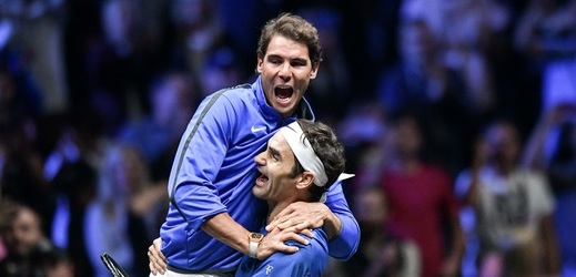 Tenisté Roger Federer a Rafael Nadal na Laver Cupu.