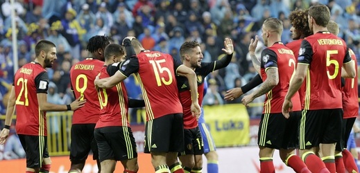 Fotbalisté Belgie se radují z výhry nad Bosnou a Hercegovinou v kvalifikaci na mistrovství světa.