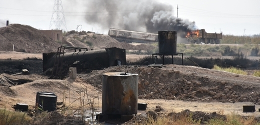 Těžba ropy v Iráku.