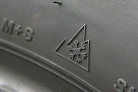 Symbol, který označuje zimní pneumatiku.