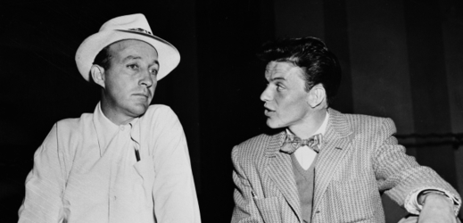 Bing Crosby (vlevo), Frank Sinatra (vpravo).