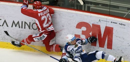 Hokejisté Třince přivítali na svém ledě v úterním zápase extraligy Kometu Brno.