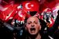 V kategorii Aktualita je nominován snímek s názvem Ano Erdoganovi, Ne demokracii, jehož autorem je volný fotograf Robert Barca.