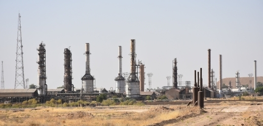 Těžba ropy v blízkosti iráckého města Kirkúk.