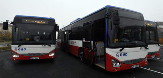 Autobusy městské hromadné dopravy.
