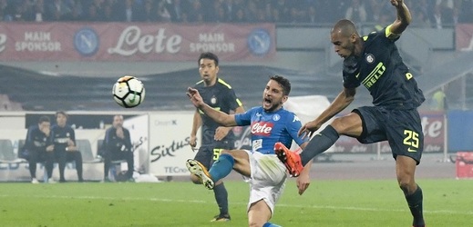 Fotbalisté Interu Milán proti Neapoli v devátém kole italské ligy.