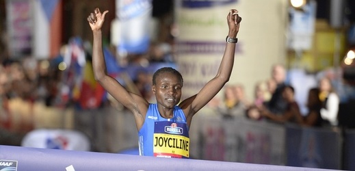 Keňská závodnice Jepkosgeiová překonala svůj rekord.