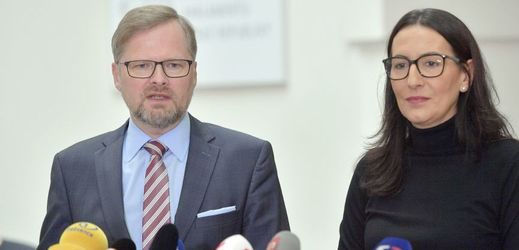 Předseda ODS Petr Fiala a první místopředsedkyně strany Alexandra Udženija.