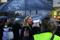 Ženy protestující v Polsku proti omezování reprodukčních práv žen.