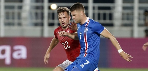 Filip Novák v přípravném utkání proti Islandu.