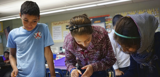Integrace dětských migrantů v americké škole.