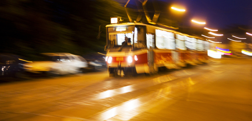 Fanoušci napadli muže v pražské tramvaji (ilustrační foto).