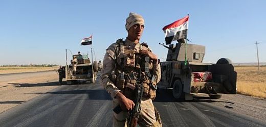 Irácká armáda usiluje o západoiráckou Rávu.