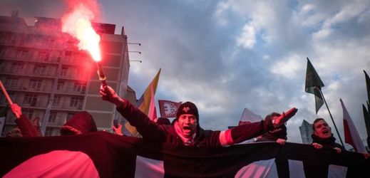 Varšava odsoudila rasismus a xenofobii, sobotní pochod brání.