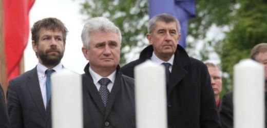Robert Pelikán (vlevo) Milan Štěch (uprostřed) a Andrej Babiš (vpravo).
